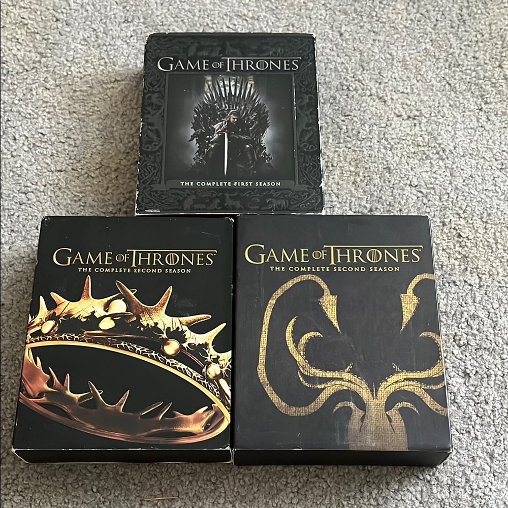 Game of Thrones Black and Gold Home Game Set first and second season blue ray